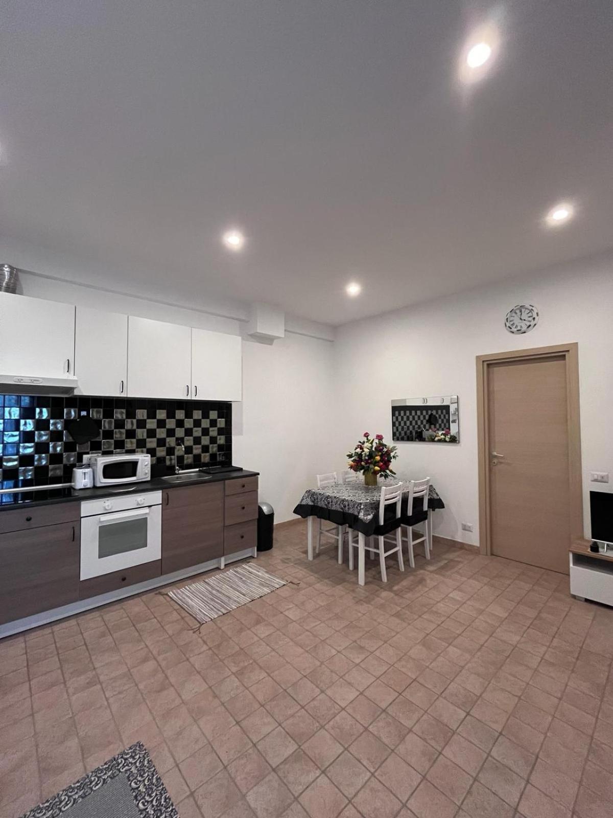Ale Apartment Рим Екстериор снимка